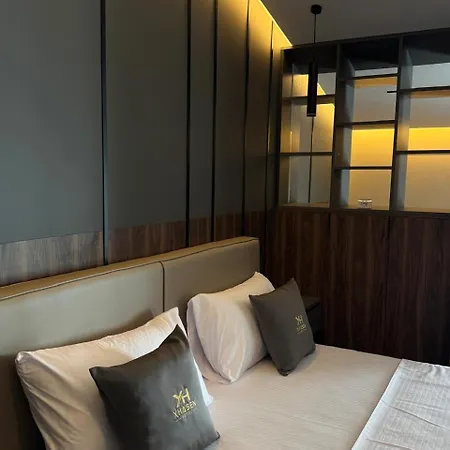 Xhasen & Cafe 酒店 地拉那