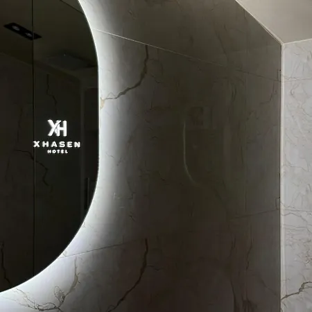 Xhasen & Cafe 地拉那